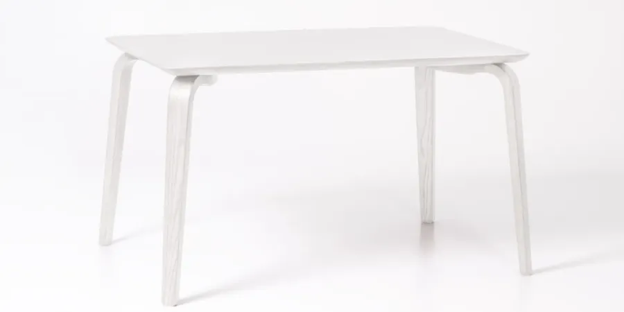 溪畔餐桌 Yy Table